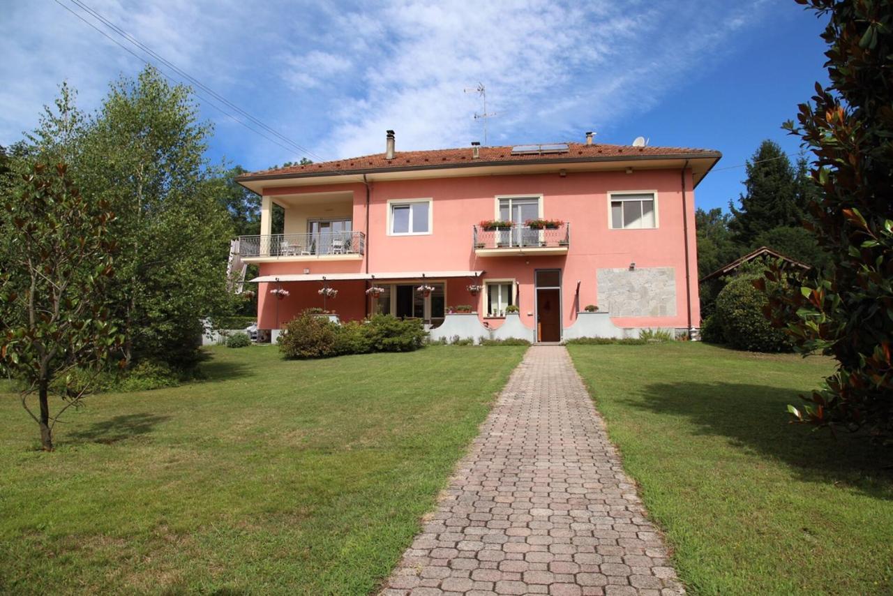 La Rosa Tra I Laghi B&B Meina Buitenkant foto